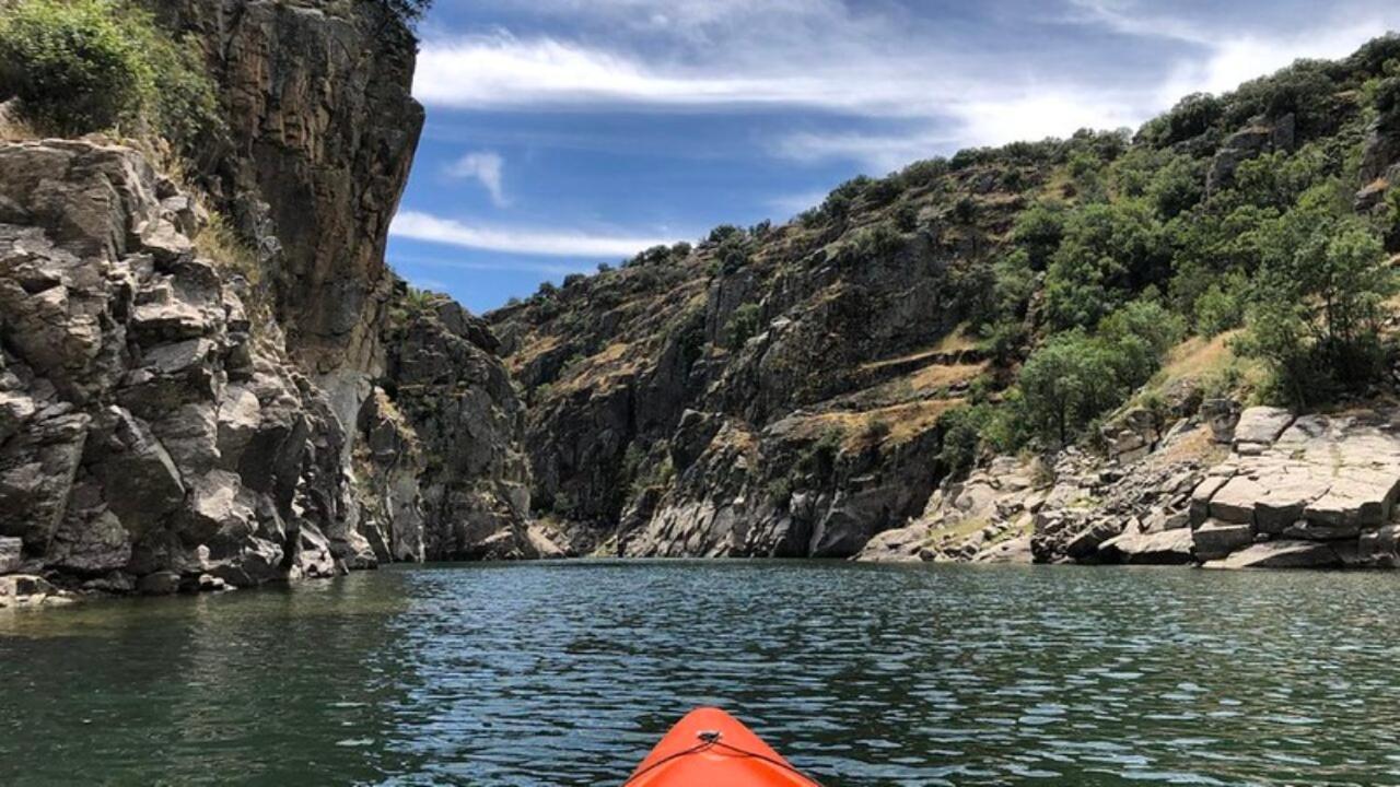 El Lago Cervera de Buitrago 外观 照片